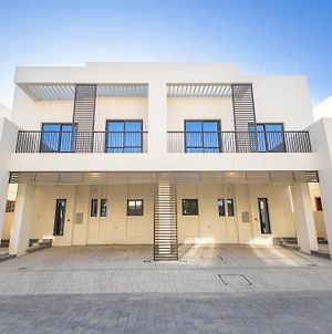 Luxury 3 Bedroom Villa 63 - Prime Location Fujairah Exterior photo