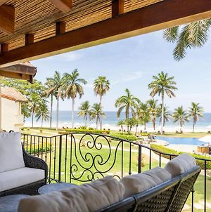 Palms 11 - Luxury Beachfront Villa Playa Flamingo Exterior photo