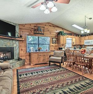 Inviting Blairsville Cabin Retreat With Hot Tub Villa Brasstown Exterior photo