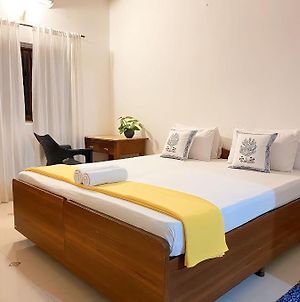 Simple & Sober 3Br Apartment, 500 Meters From Candolim Beach Marmagao Exterior photo