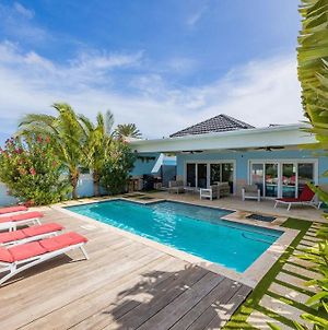 Fantastic 3-Bdr Villa With Gorgeous Pool View Palm Beach Exterior photo
