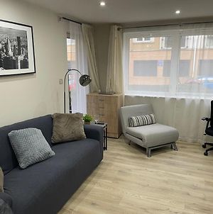Tranquil, Modern & Large Flat With Parking Apartment London Exterior photo