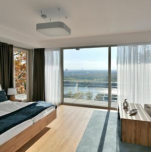 River View Apartments Hotel Bratislava Exterior photo