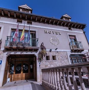 Hotel Puerta Sepulveda By Vivere Stays Exterior photo