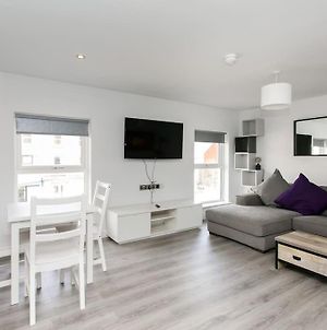Stylish, Modern 2 Bedroom Apartment In Holywood Comber Exterior photo