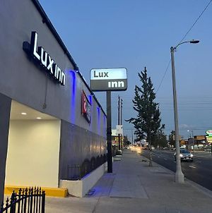 Lux Inn Los Angeles Exterior photo