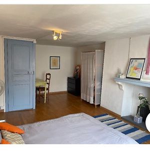 Authentic 1 Bedroom House In Limoux Exterior photo
