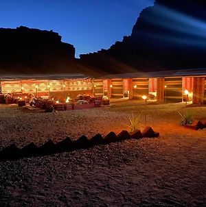 Night View Camp Hotel Wadi Rum Exterior photo