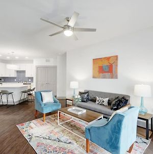 Luxury East Austin Extended Stay Fast Wifi And Pet Friendly Exterior photo