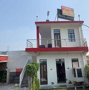 Oyo 70143 Akhil Reshort Hotel Kanpur Exterior photo
