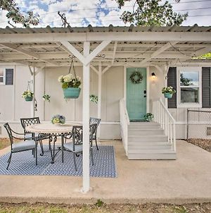 Inviting Home Near Lewisville Lake - Pets Ok! Lake Dallas Exterior photo