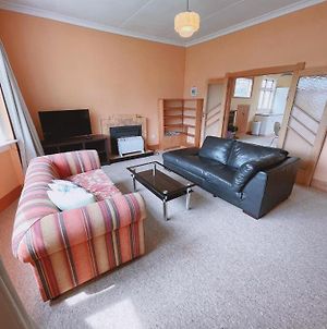 No Party Allowed, Peaceful, Spacious, Central Petone, Free Unlimited Fibre Wi-Fi & Free Parking Lower Hutt Exterior photo