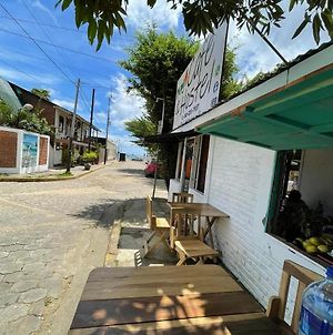 Mango Cafe And Hostel San Juan del Sur Exterior photo