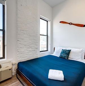 Wind Down After A Long Day In The Windy City - Full Kitchen, Spa Bath, Comfy Bed - 747 Lofts Cabin 202 Apts Chicago Exterior photo