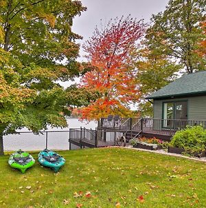 Family Home On Crystal Lake With Private Beach! Hart Exterior photo