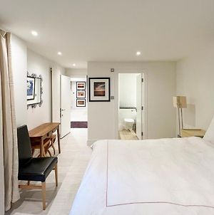 Lovely Two Bedroom Apartment In The Heart Of Soho London Exterior photo