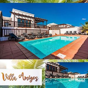 Villa Amigos 200 Mq, With Bar, Hot Pool, Billiard And Bbq Playa Blanca  Exterior photo