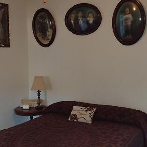 Quiet Full-Size Bed Close To Town 420 Friendly Bed & Breakfast Trinidad Exterior photo