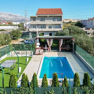 Amazing Home In Split With Outdoor Swimming Pool, 3 Bedrooms And Wifi Solin Exterior photo