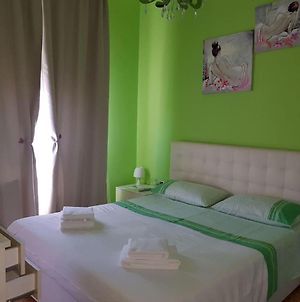 Cozy 3-Bed Apartment In Giulianova Beach! Exterior photo
