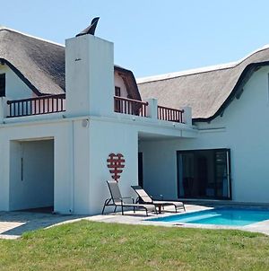 Whole House! Sleeps 6 With Solar Power And Pool Villa St Francis Bay Exterior photo