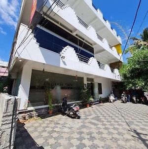 Tabish Inn Thiruvananthapuram Exterior photo