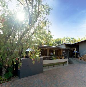 Lowveld Living Guesthouse Mbombela Exterior photo
