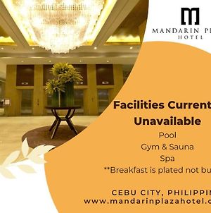 Mandarin Plaza Hotel Cebu Exterior photo