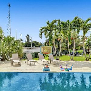 Casa Lago Waterfront Home & Pool Near Hard Rock Casino Fort Lauderdale Exterior photo