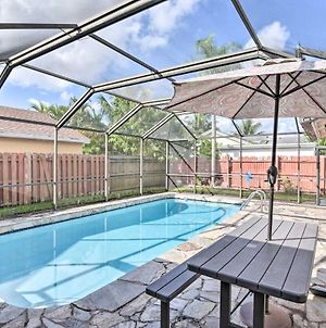 Golden Tropics - Sunny Gem With Patio And Pool! Villa Weston Exterior photo