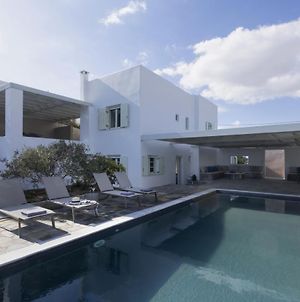 Stunning Beachfront 3Br Villa That Has It All! Ambelas Exterior photo