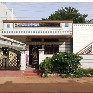 D1 Spacious & Peaceful 2 Bed Independent House With Parking Hyderabad Exterior photo