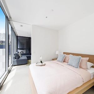 A Cozy Apt A Large Balcony Next To Grand Prix Apartment Melbourne Exterior photo