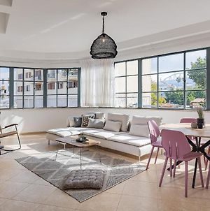 Renovated Historical Roof Top Apt By The Beach Apartment Tel Aviv Exterior photo