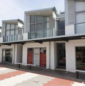 Waverley Apartment C-One Bedroom Wifi Available Perth Exterior photo