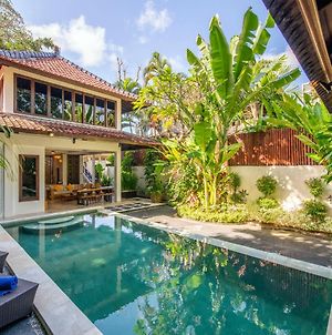 Villa Lunacasa, Modern Comfort In Balinese Style, 500M To Beach Seminyak  Exterior photo