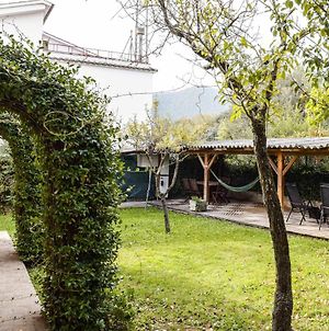 Can Camps Besalu Alojamiento Con Jardin Privado Villa Exterior photo