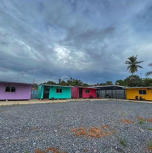 Padang Besar Rainbow Cabin Homestay Exterior photo