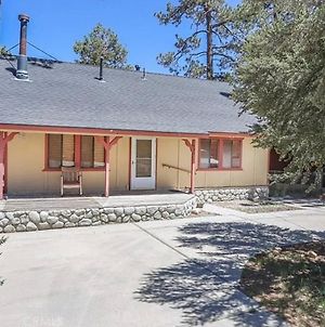 Quaint Cabin In Sugarloaf-Minutes From Big Bear Apartment Exterior photo