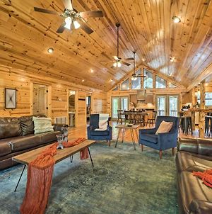 Broken Bow Cabin with Hot Tub about 6 Mi to Lake! Villa Exterior photo