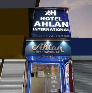 Hotel Ahlan By Blustays Mumbai Exterior photo