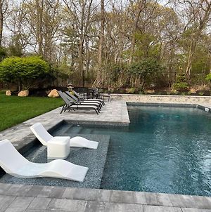 Large Luxurious Home Heated Pool Hot Tub Yard Beach The Lindsey Wading River Exterior photo