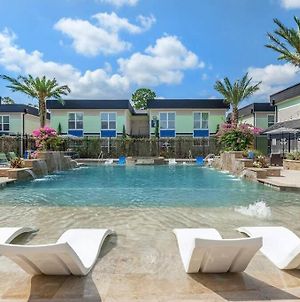 Embrace Luxurious Living Apartment Houston Exterior photo