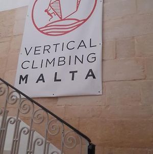 Vertical Climbing Malta Apartment Qrendi Exterior photo