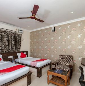 Maruthi Residency Hotel Chennai Exterior photo