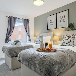 Canal View Apartment - City Centre - Free Parking, Balcony, Fast Wifi, Smarttv With Netflix By Yoko Property Northampton Exterior photo