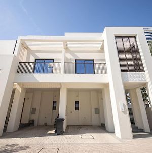 Luxury 2 Bedroom Villa Sea Side Fujairah Exterior photo