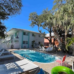 Mysunsetview 4 Unit2 2Bed1Bathpool 3Min To Beach Clearwater Beach Exterior photo