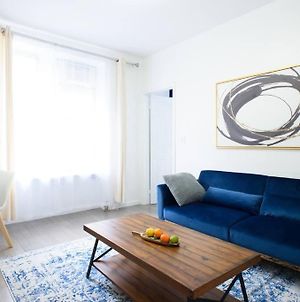 428-2E Newly Furnished 2Br Prime Midtown Sleeps 5 Apartment New York Exterior photo