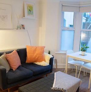 Charming 1 Bedroom Flat With Cute Patio - Hackney London Exterior photo